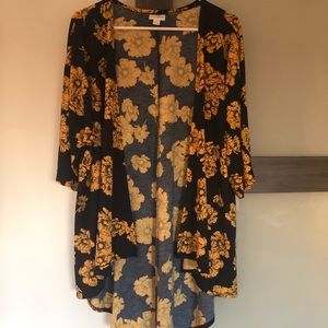 LuLaRoe Lindsay Kimono Size S